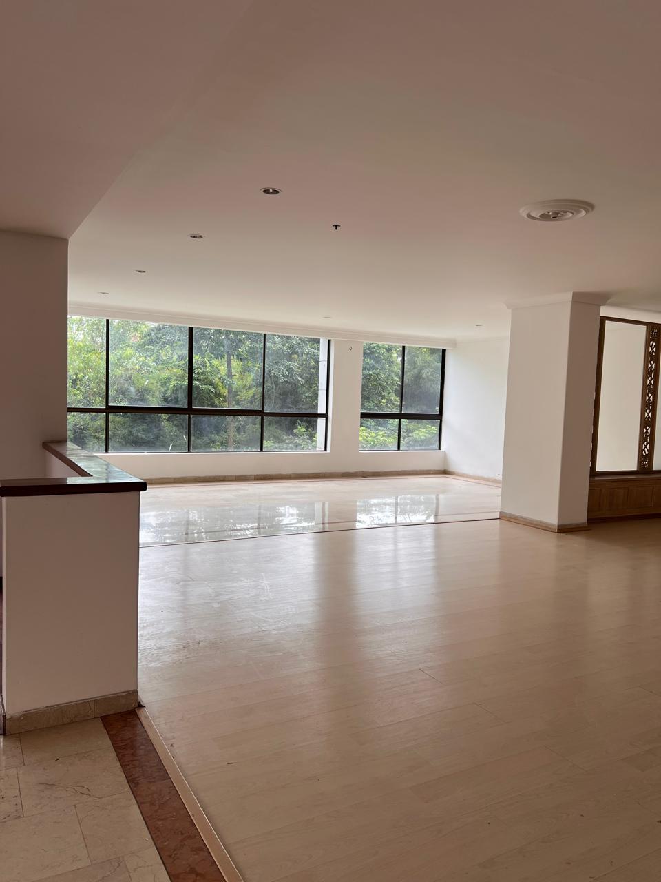 Hermoso y amplio apartamento en exclusivo barrio de El Poblado