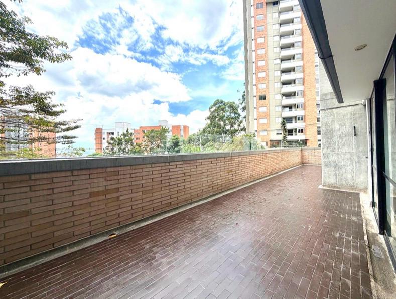 Aparatmento en venta en la loma del Esmeraldal