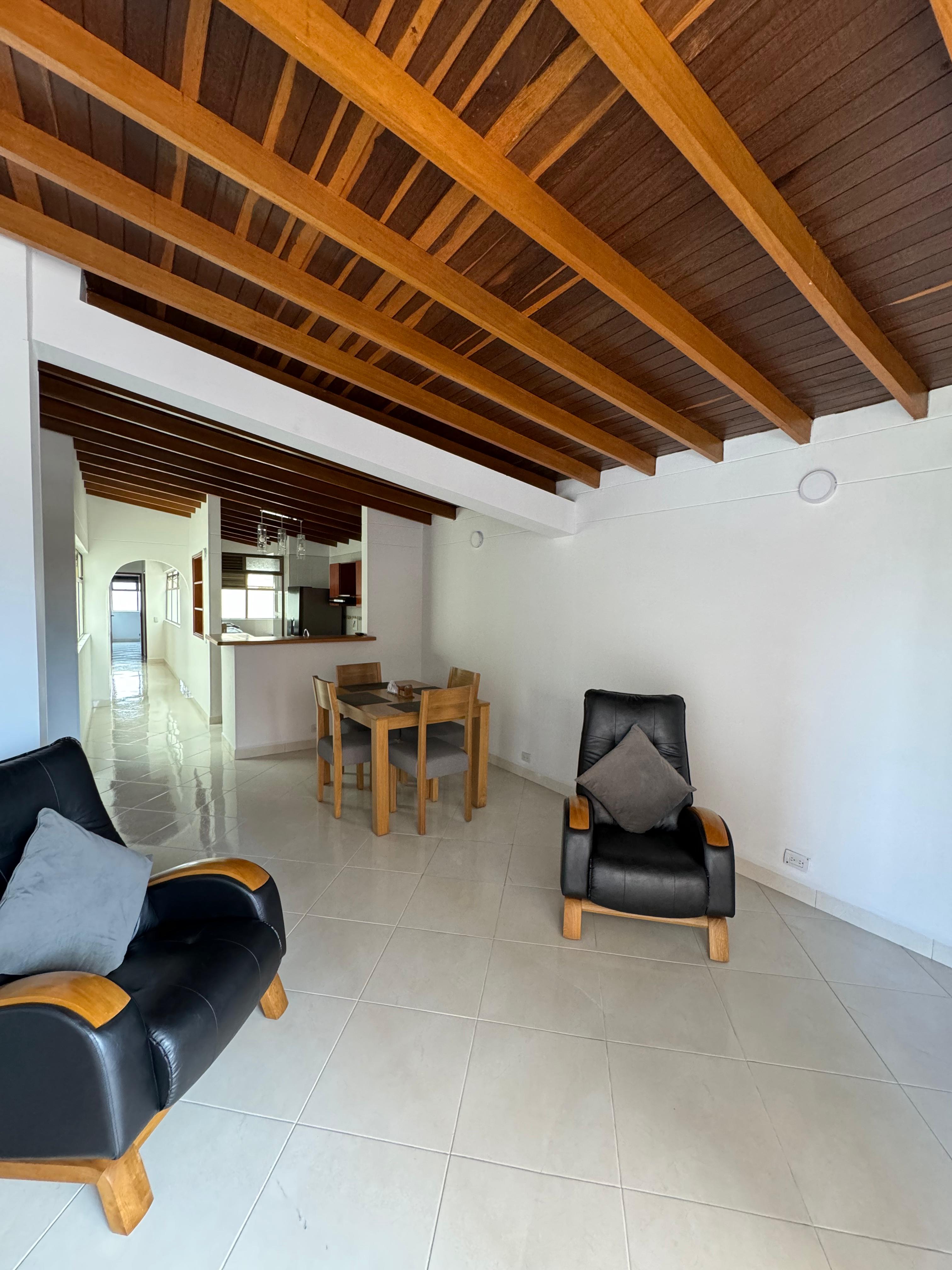 Apartamento a la venta en El Portal, Envigado