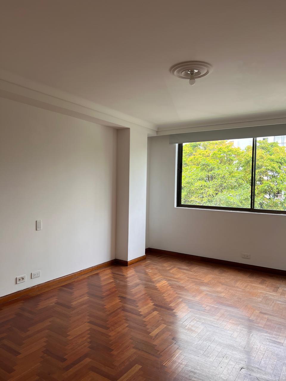 Hermoso y amplio apartamento en exclusivo barrio de El Poblado