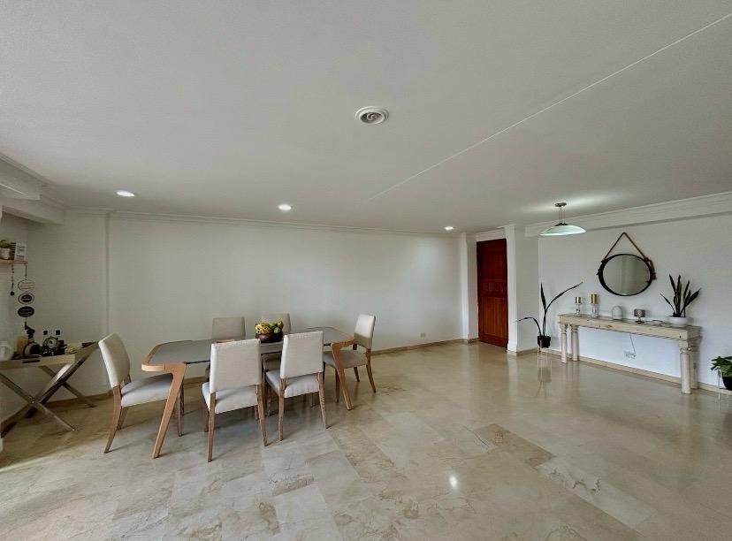 Apartamento en el poblado, Provenza
