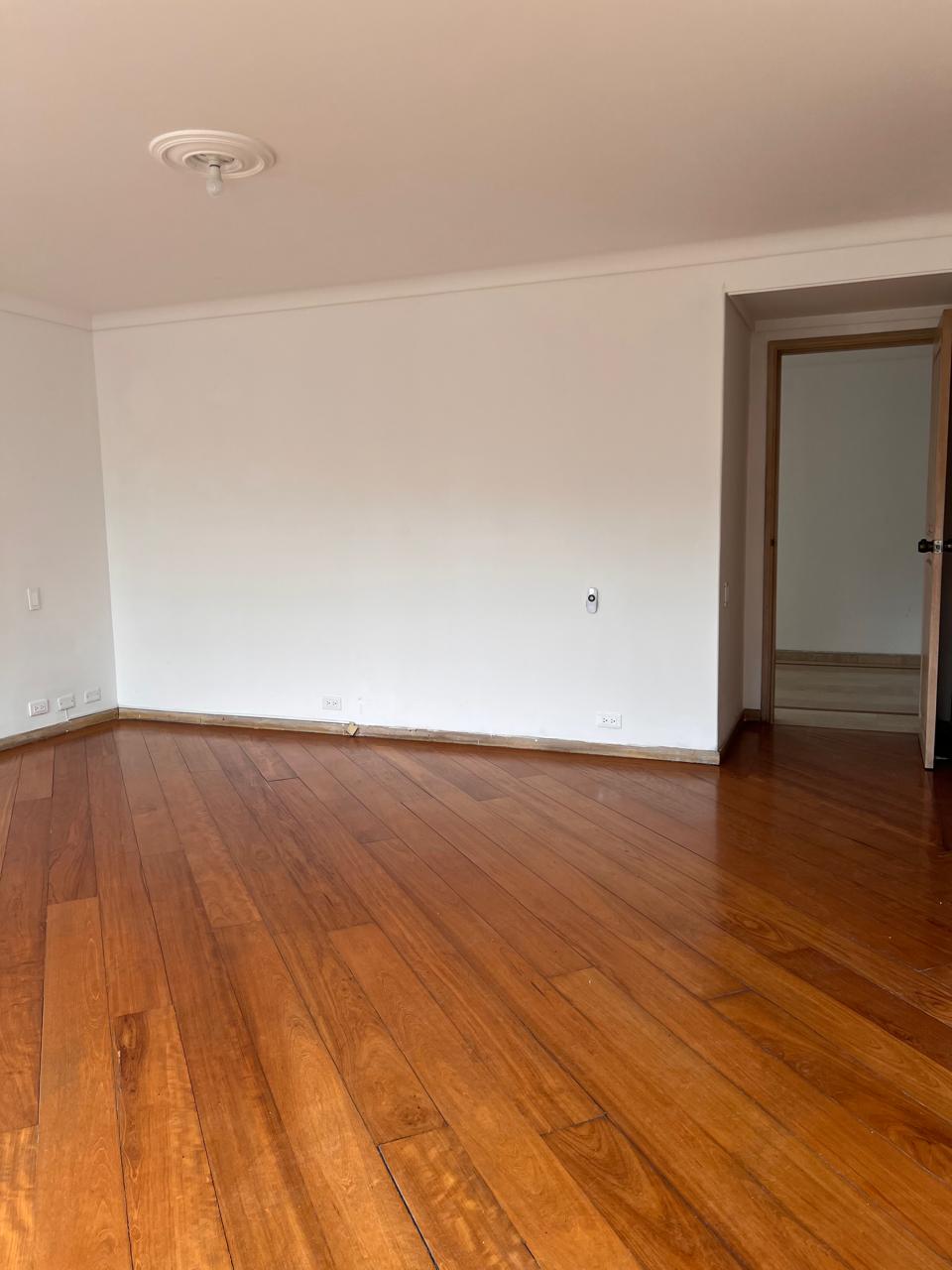 Hermoso y amplio apartamento en exclusivo barrio de El Poblado