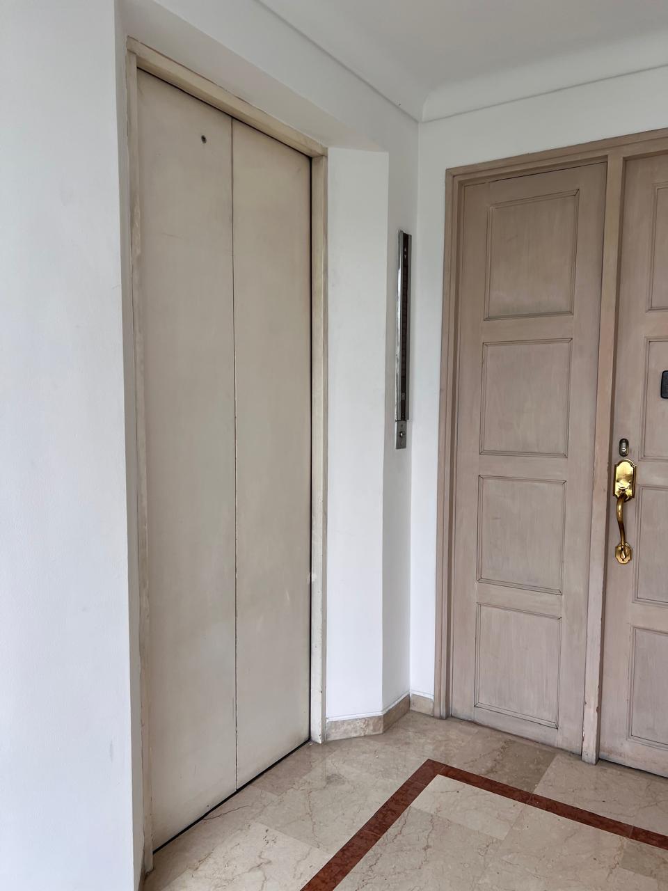 Hermoso y amplio apartamento en exclusivo barrio de El Poblado