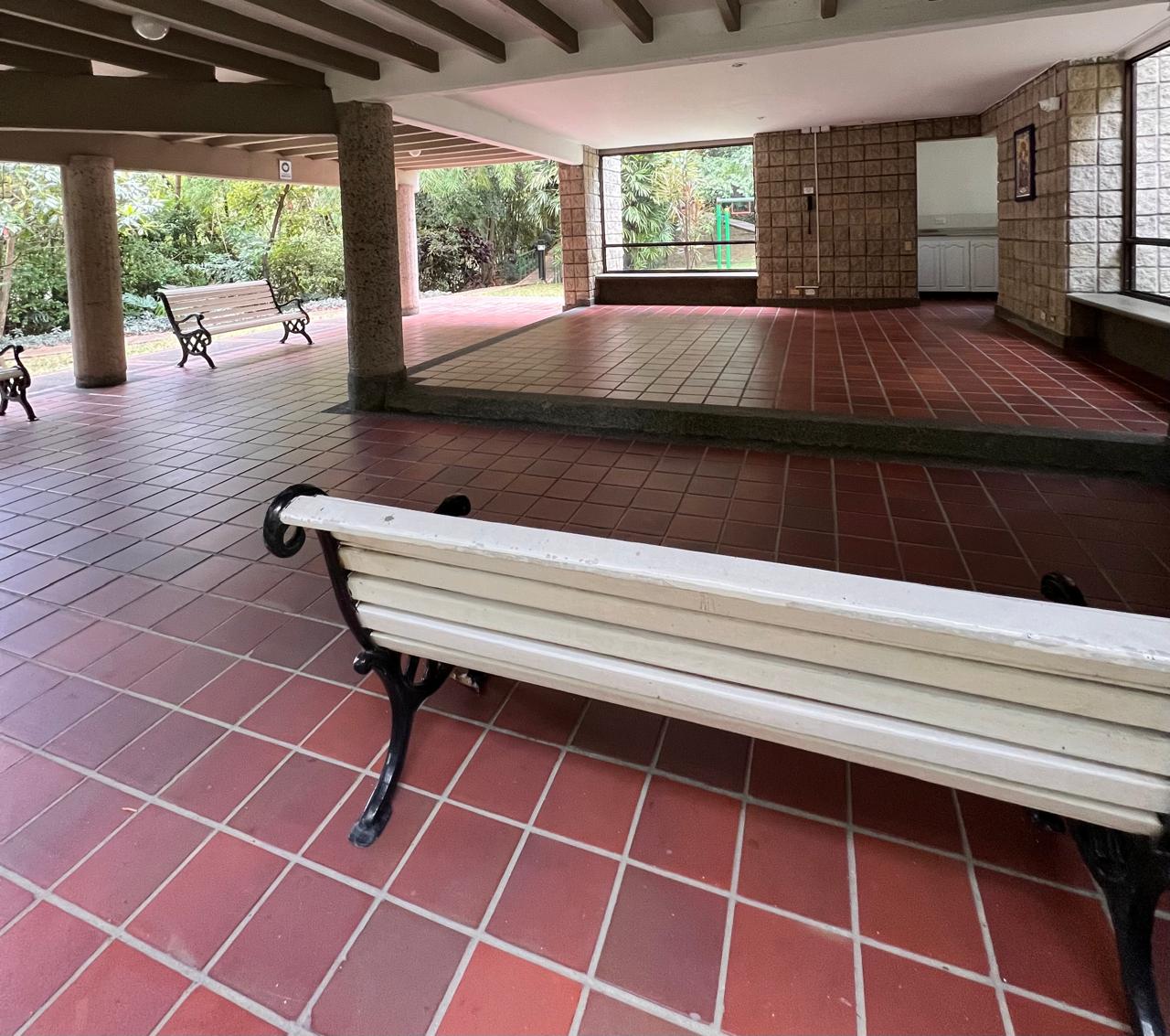 Hermoso y amplio apartamento en exclusivo barrio de El Poblado