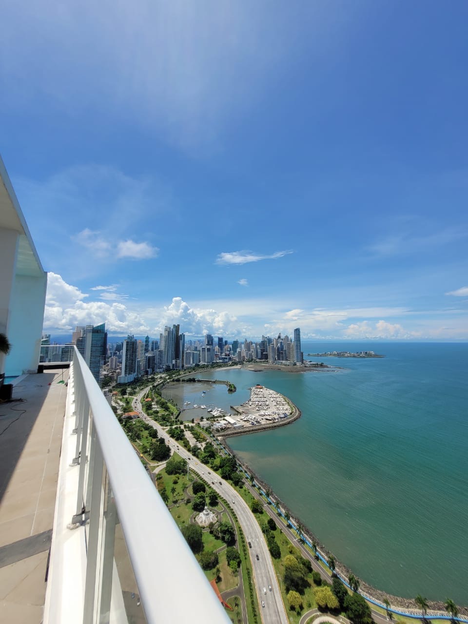 Venta de apartamento en Av Balboa PH Destiny — foto 2