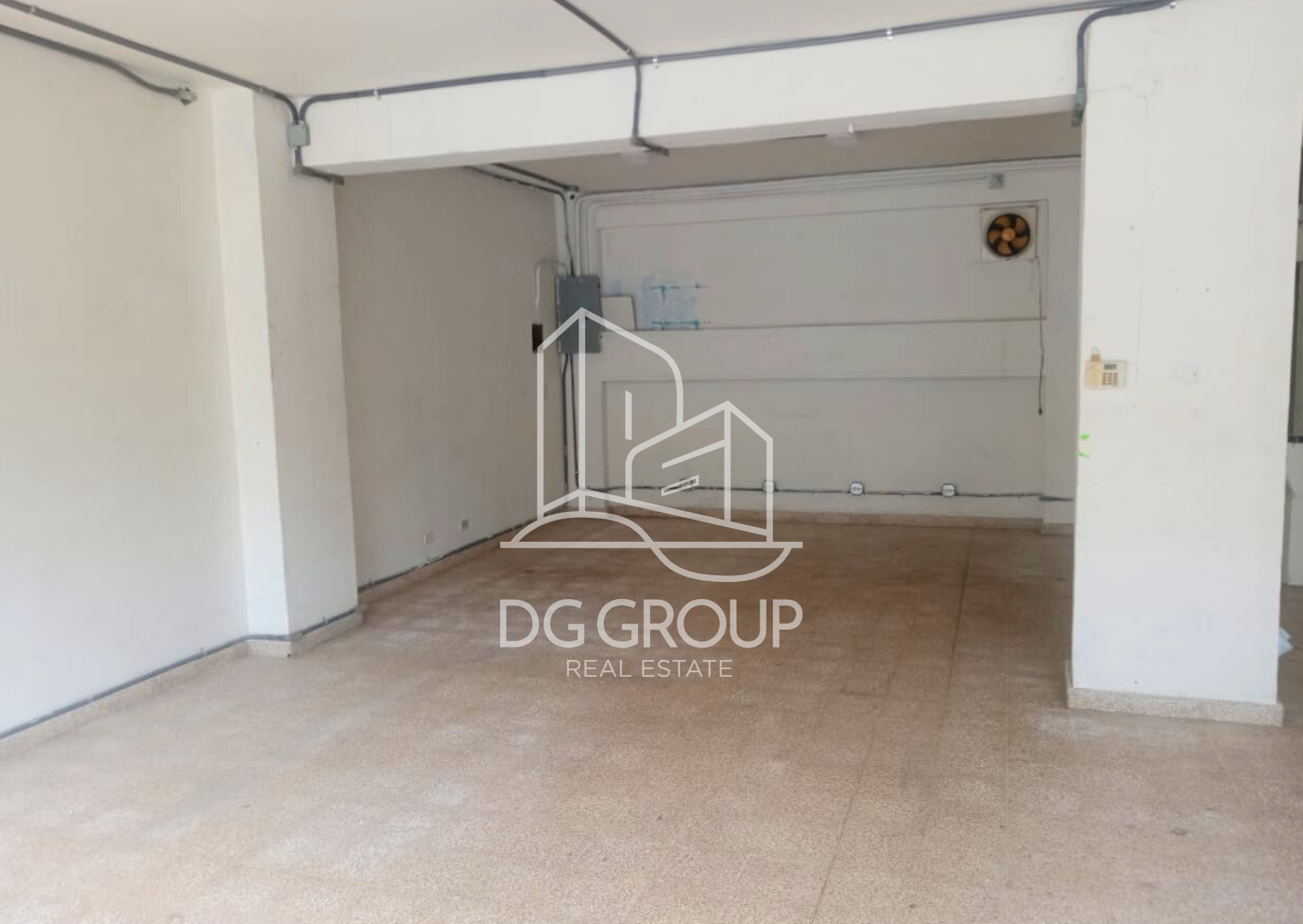 Venta de local comercial en Parque Lefevre — foto 3