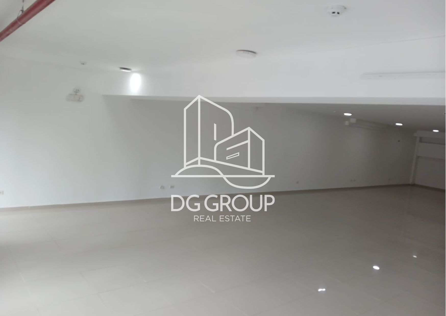 Alquiler de local comercial en vía España — foto 2