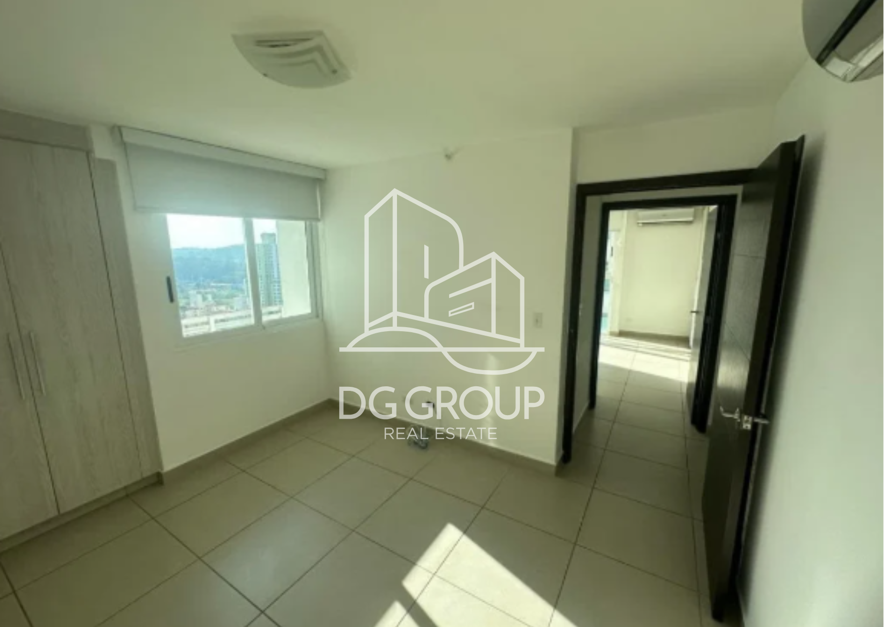 Venta de apartamento en Condado del Rey Kings Park — foto 2
