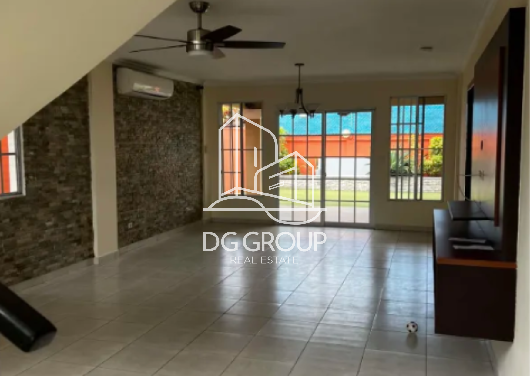 Venta de Casa en Campo Limberg — foto 2