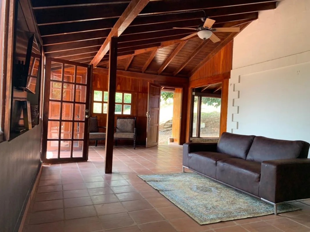 Venta de casa campestre en Altos de Cerro Azul — foto 3
