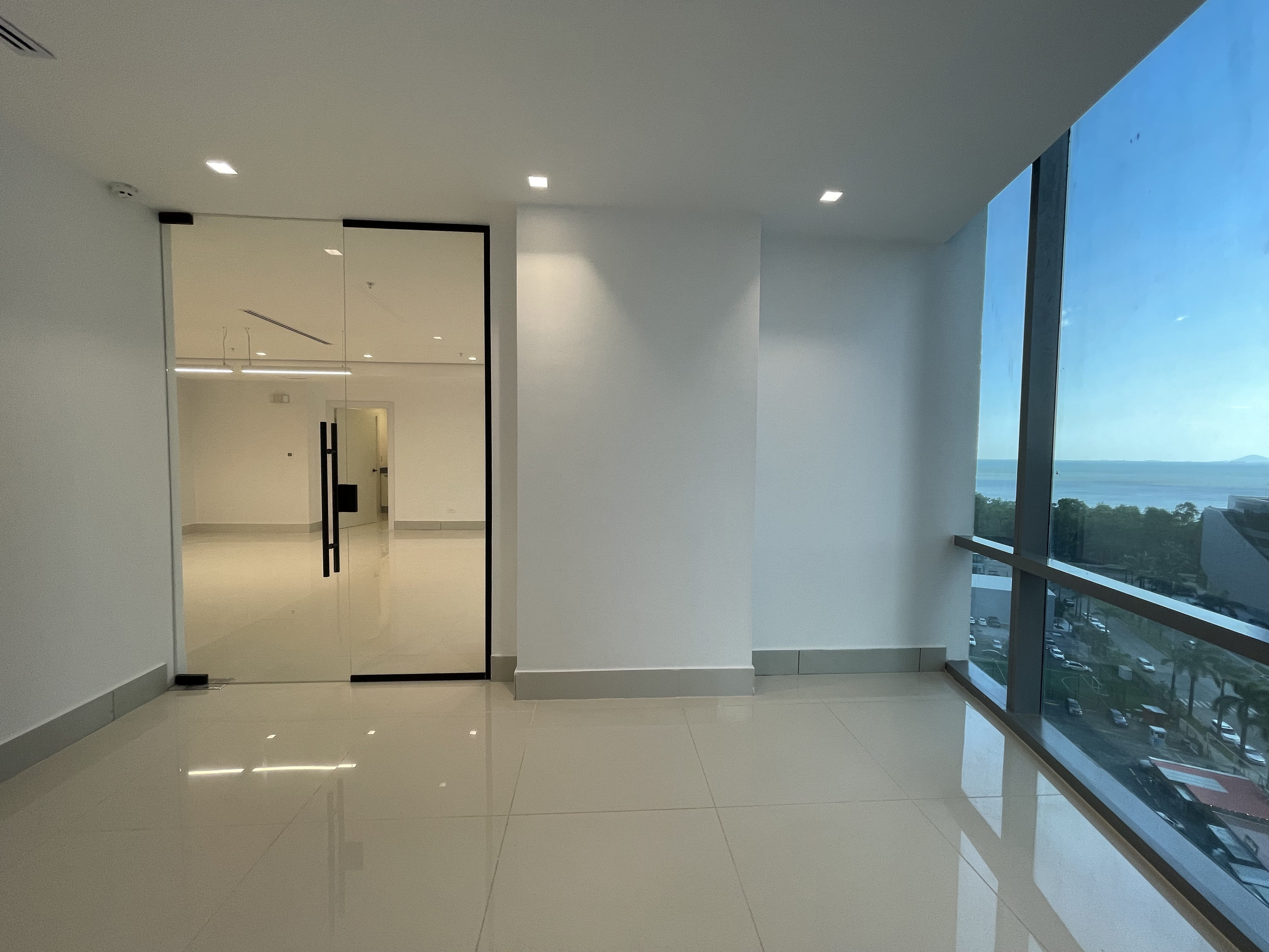 Alquiler de oficina en Costa del Este  Financial Park  — foto 4