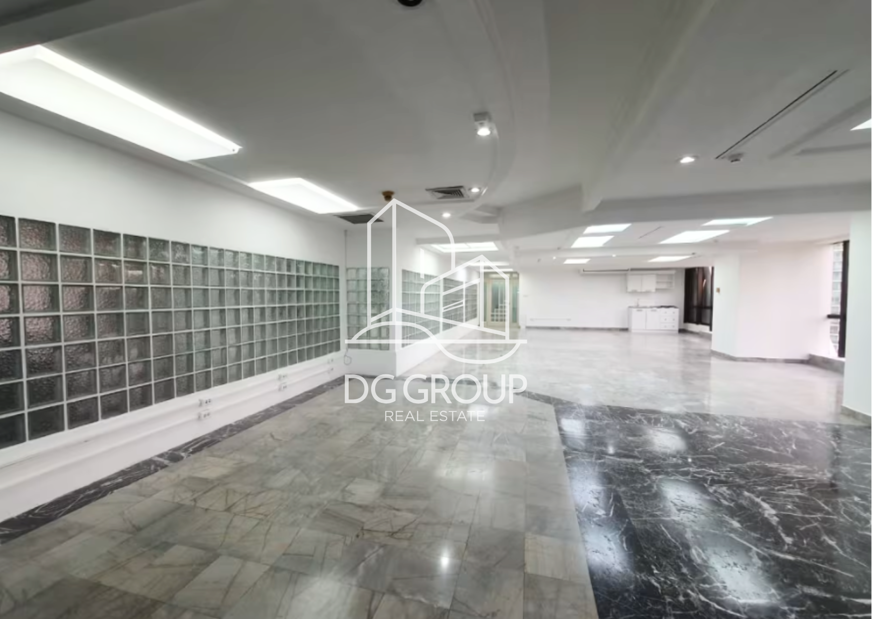 Alquiler de oficinas en torre BAC — foto 2