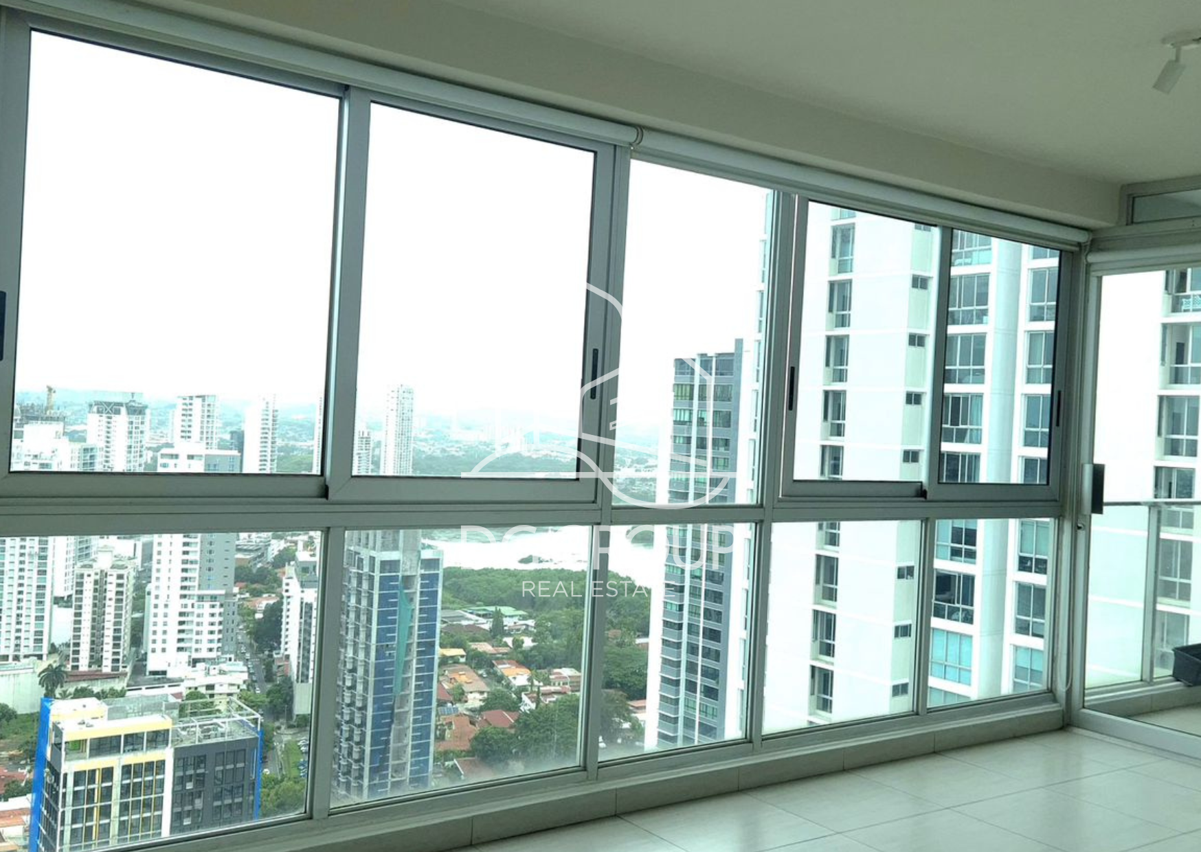VENTA APARTAMENTO PH LE MARE  — foto 3