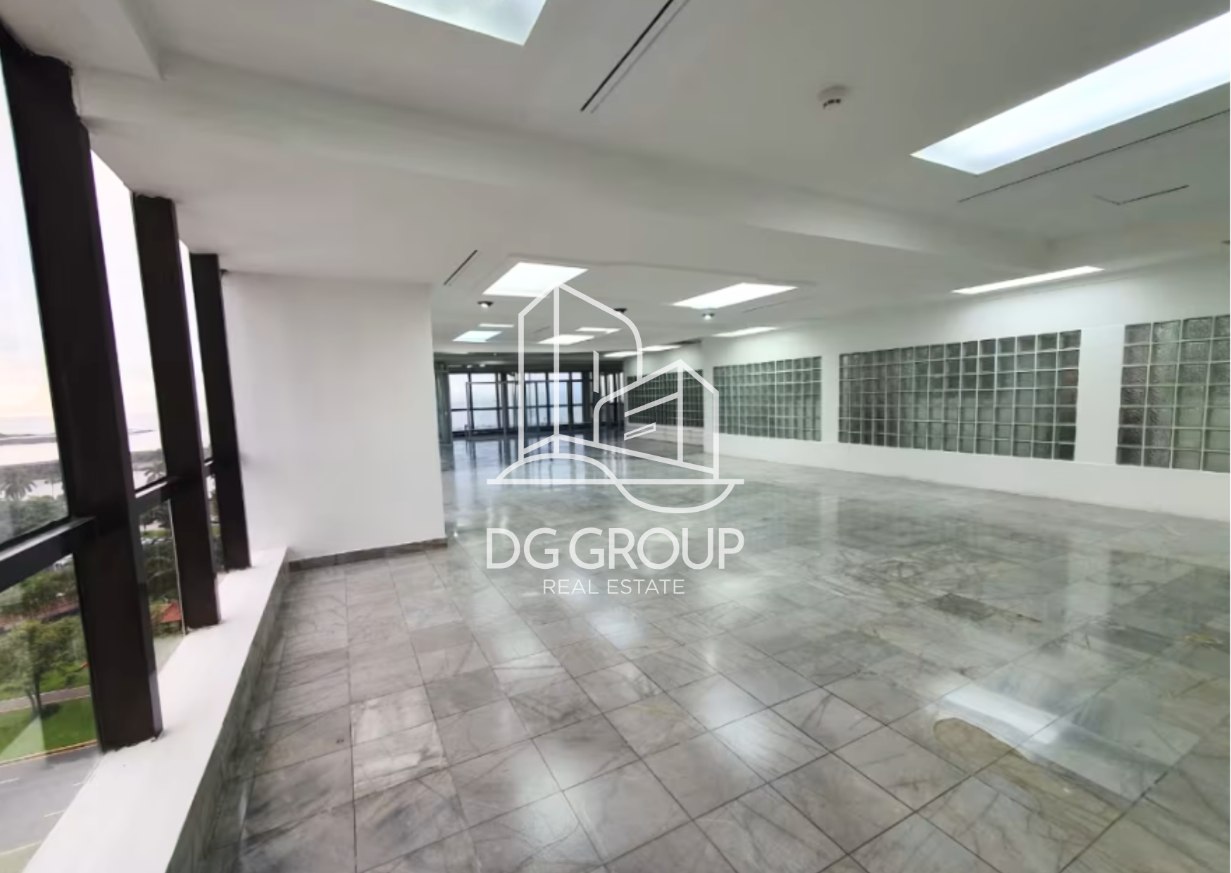 Alquiler de oficinas en torre BAC — foto 8