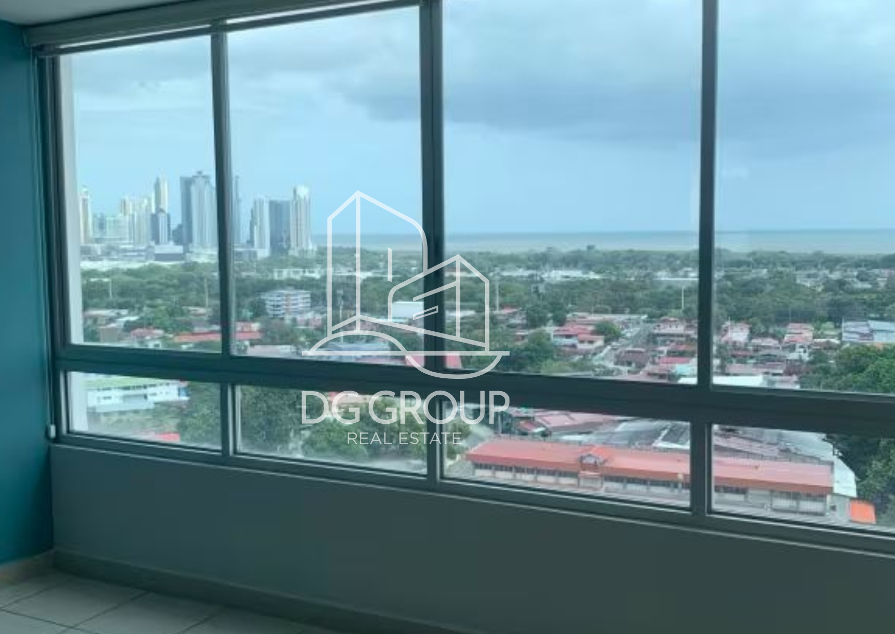 VENTA DE APARTAMENTO EN VIA CINCUENTENARIO PH LEFEVRE 75 — foto 1