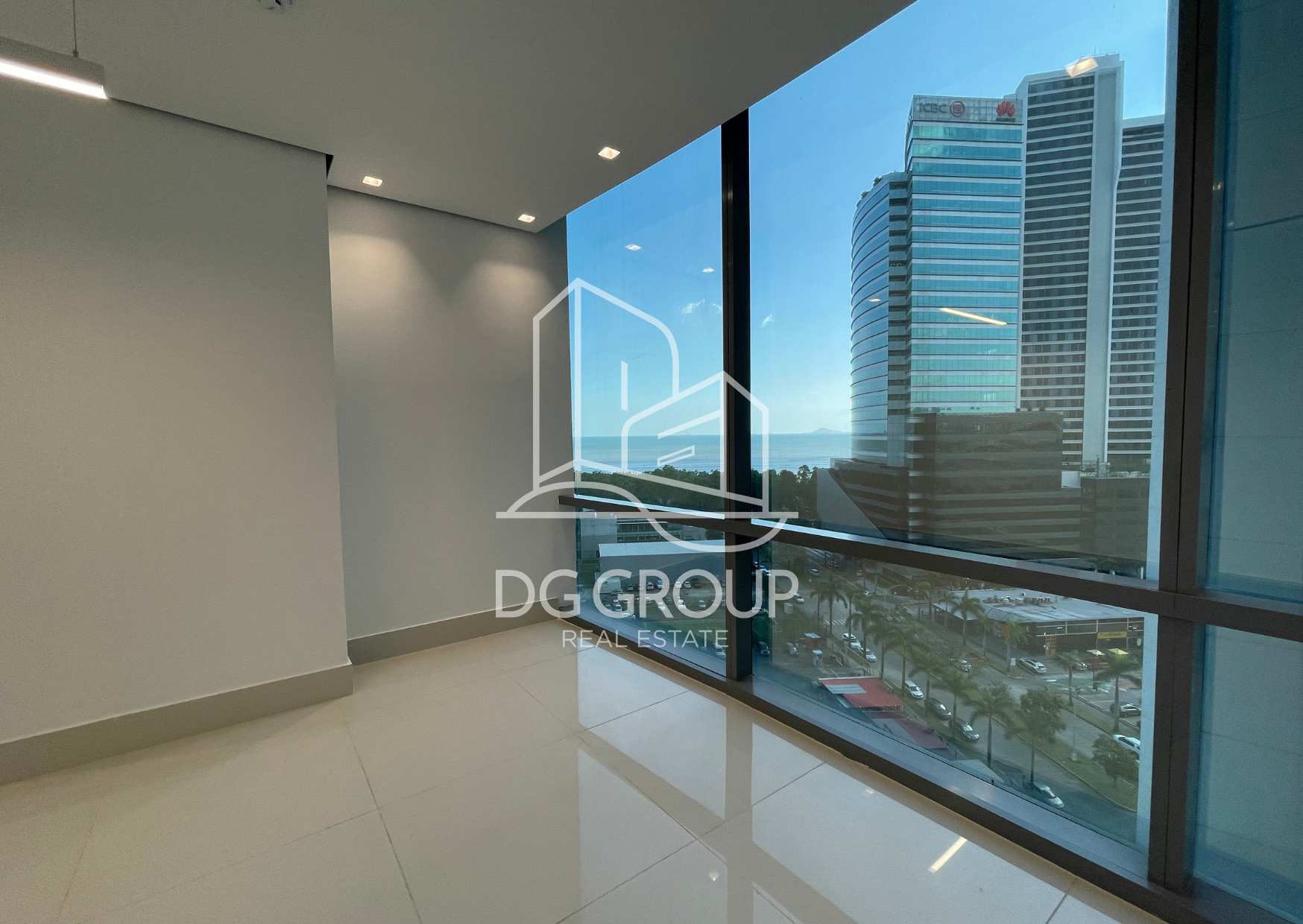 Alquiler de oficina en Costa del Este Financial Park — foto 1