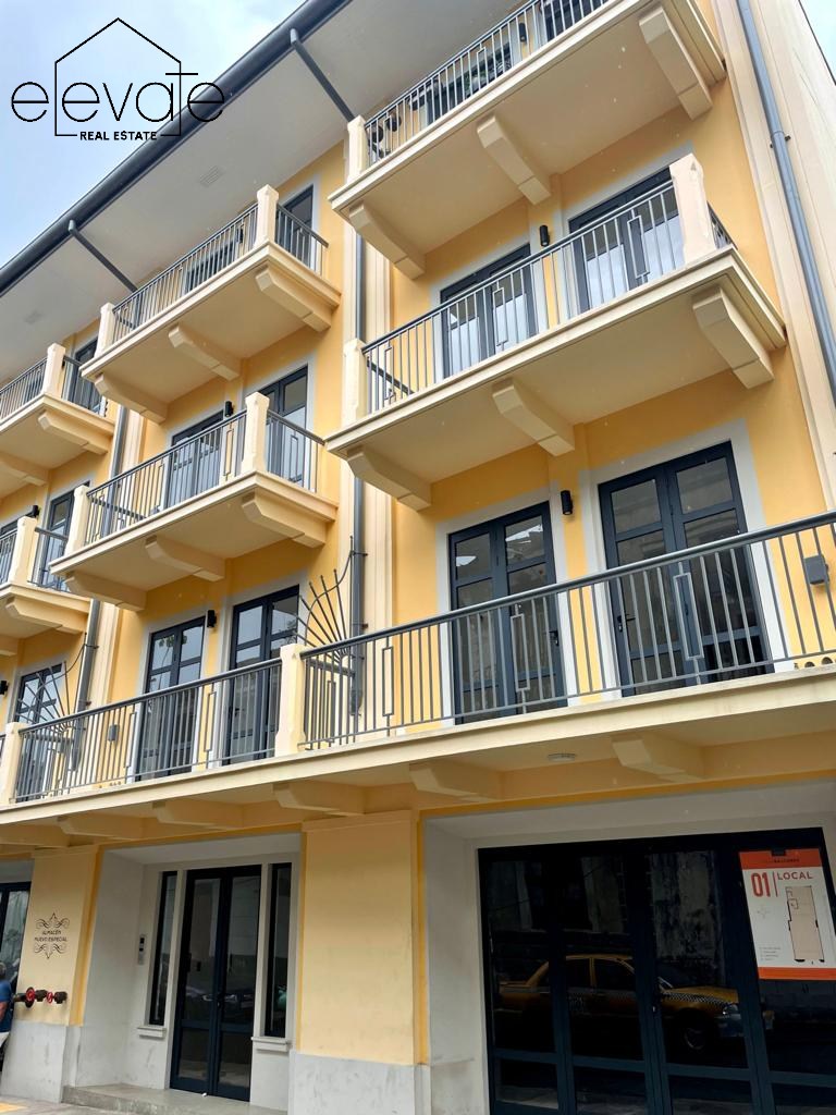 CASA BALCONES - SANTA ANA, CASCO ANTIGUO