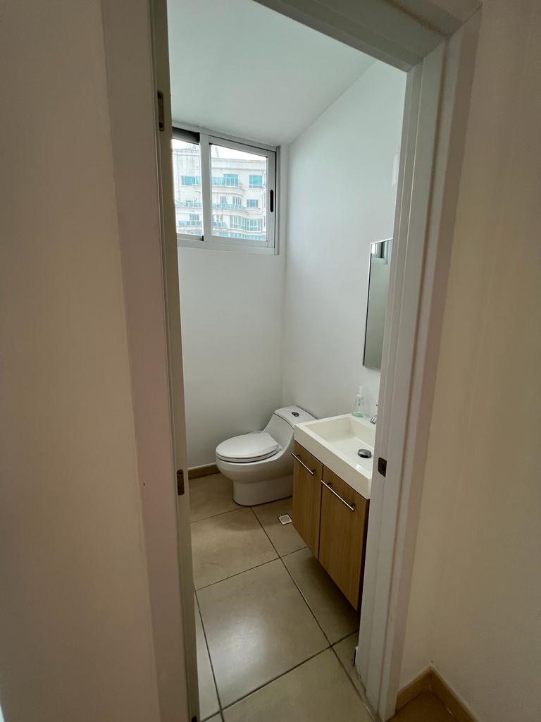 Se Vende Amplio Apartamento en Oasis - Punta Pacifica