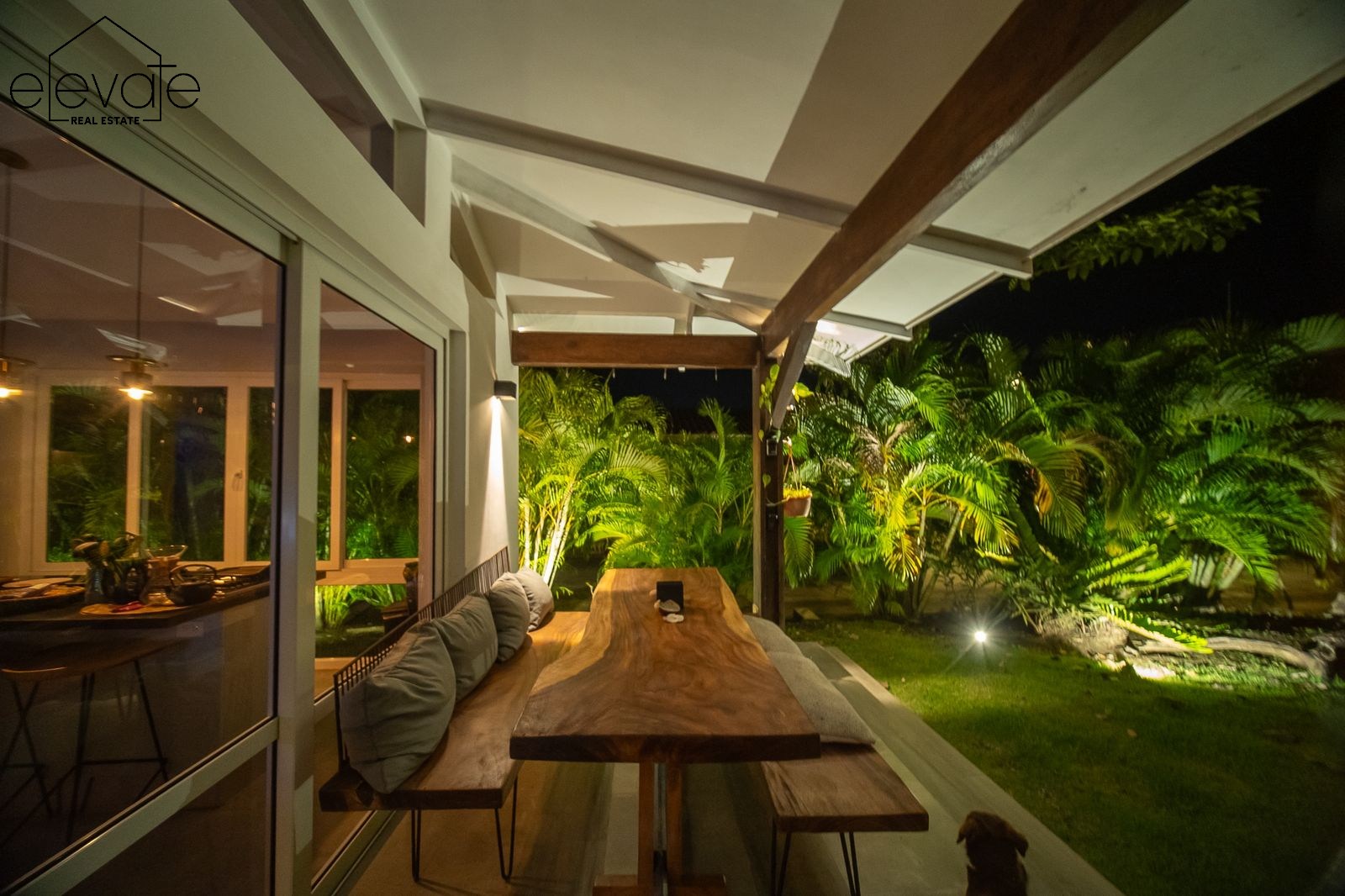 CASA EN BLUE - PLAYA VENAO PEDASI