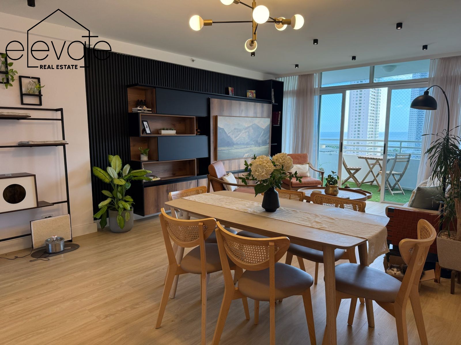 PH VERTIKAL - COSTA DEL ESTE