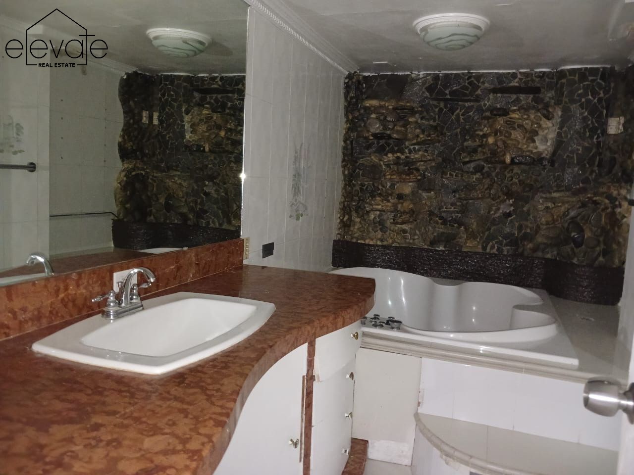 PH LA GAVIOTA - AVENIDA BALBOA