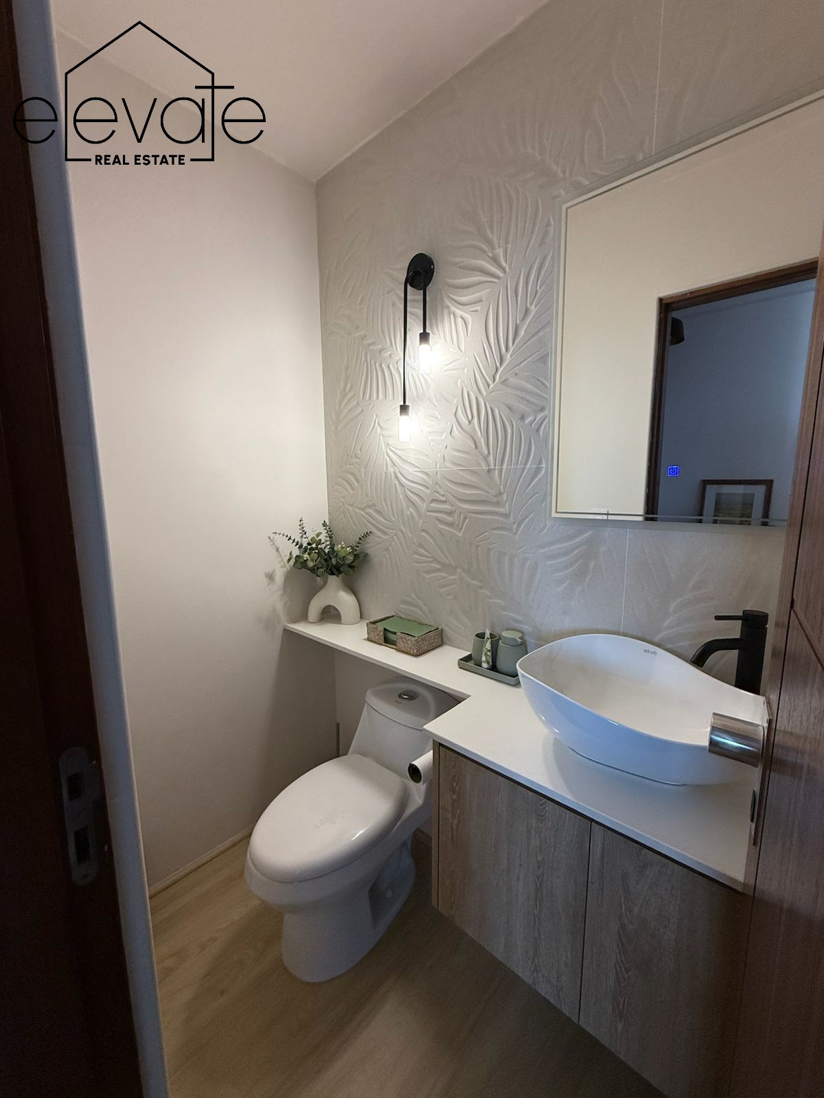 PH VERTIKAL - COSTA DEL ESTE