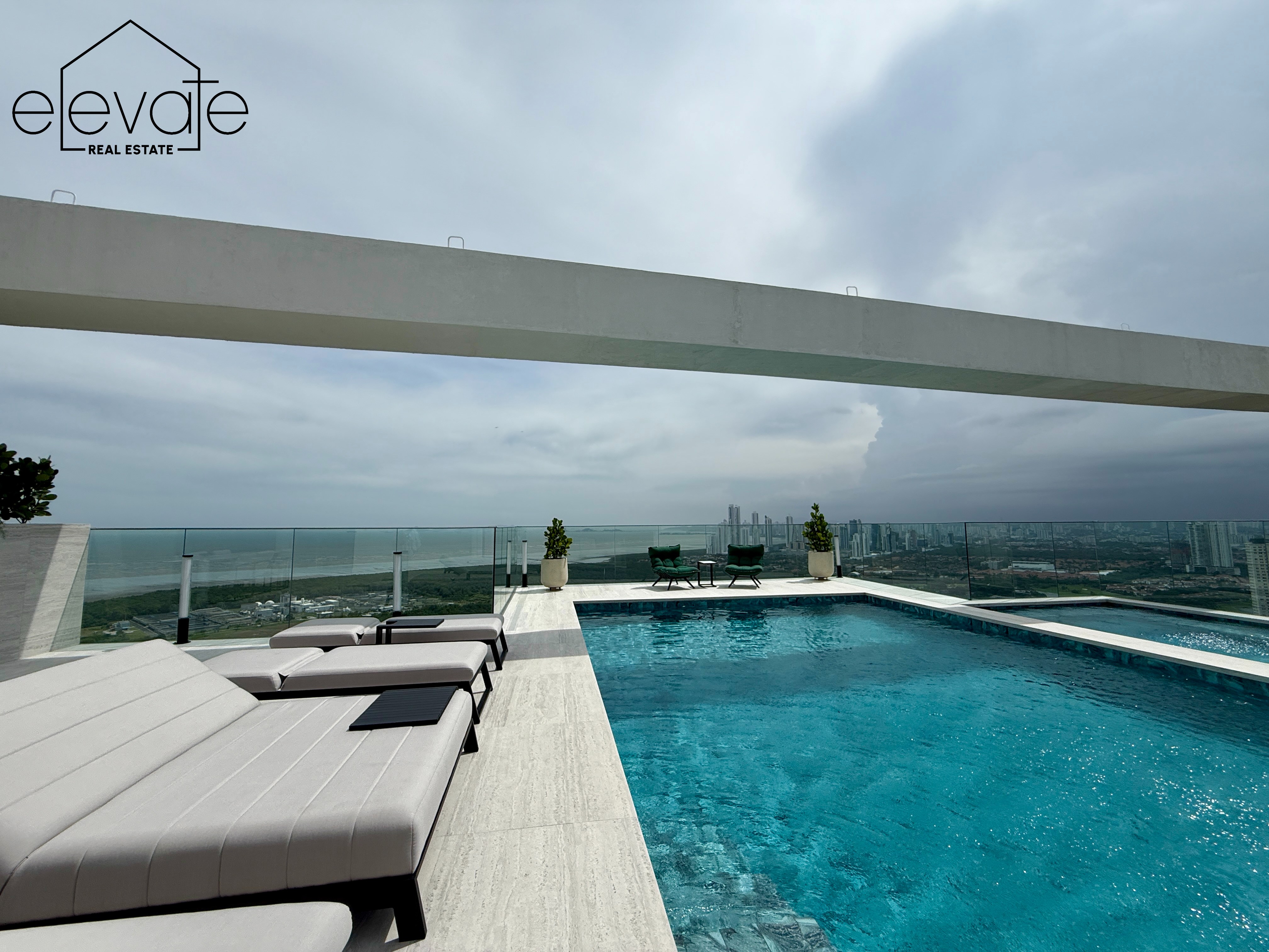 PH THE IVY - SANTA MARIA