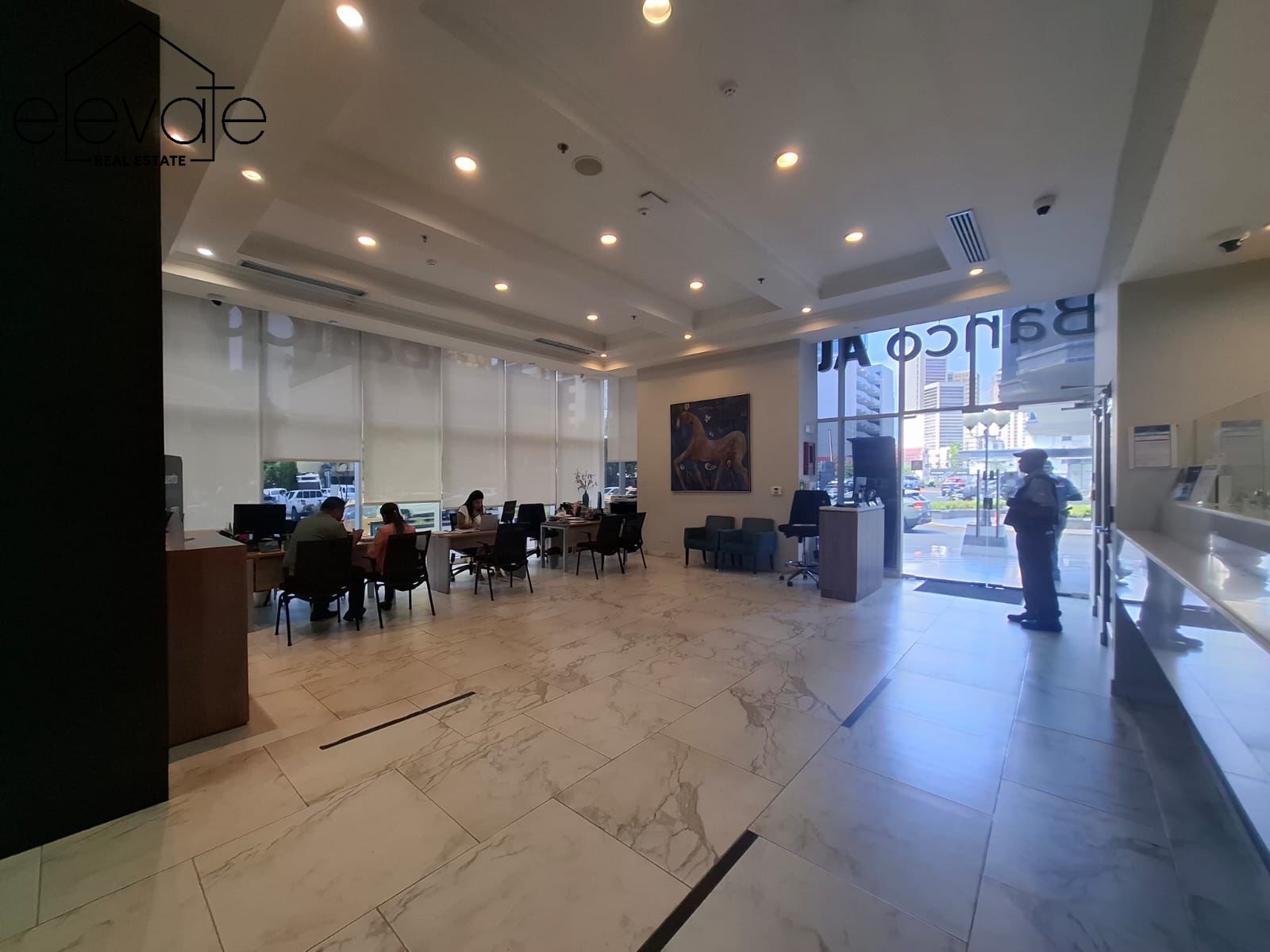 LOCAL EN OBARRIO - AVE SAMUEL LEWIS