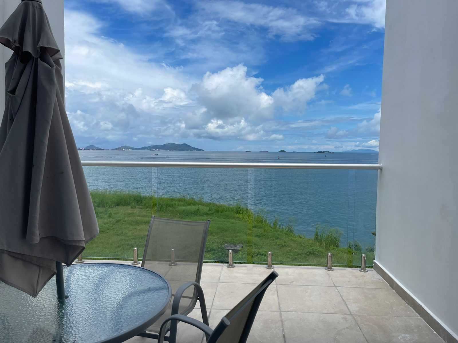 Se alquila apartamento completamente amoblado en Isla Naos - Amador