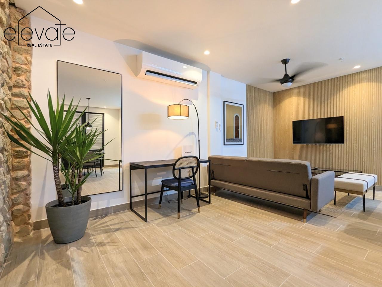 LA CUADRA - CASCO VIEJO