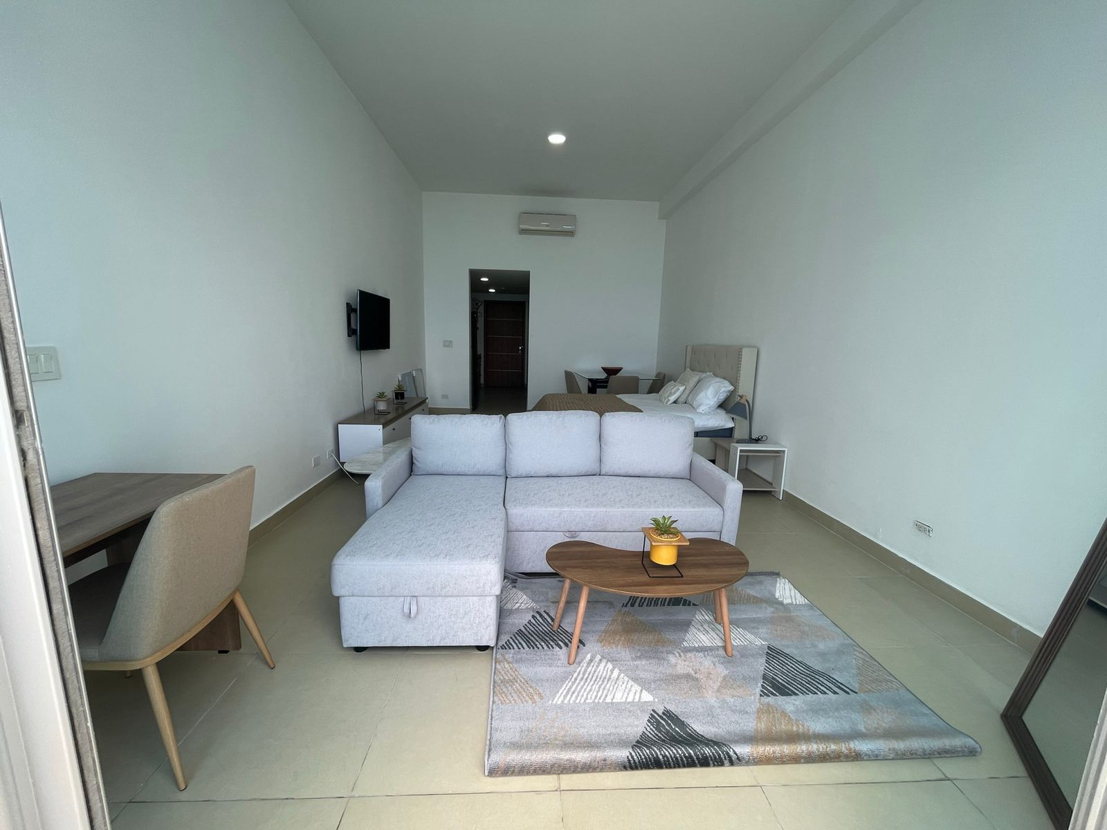 Se alquila apartamento completamente amoblado en Isla Naos - Amador