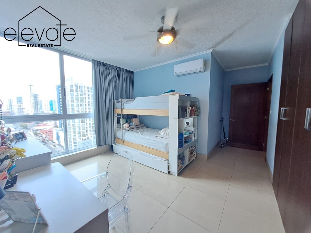 KOLOSAL TOWER - SAN FRANCISCO