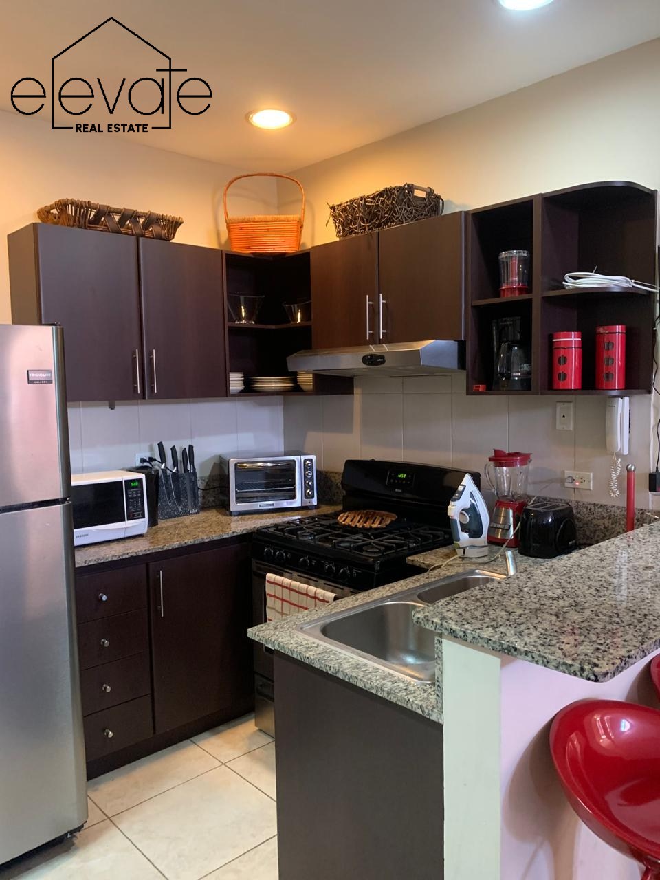 CASCO VIEJO, PANAMÁ,  ALQUILER APARTAMENTO CON VISTA AL MAR