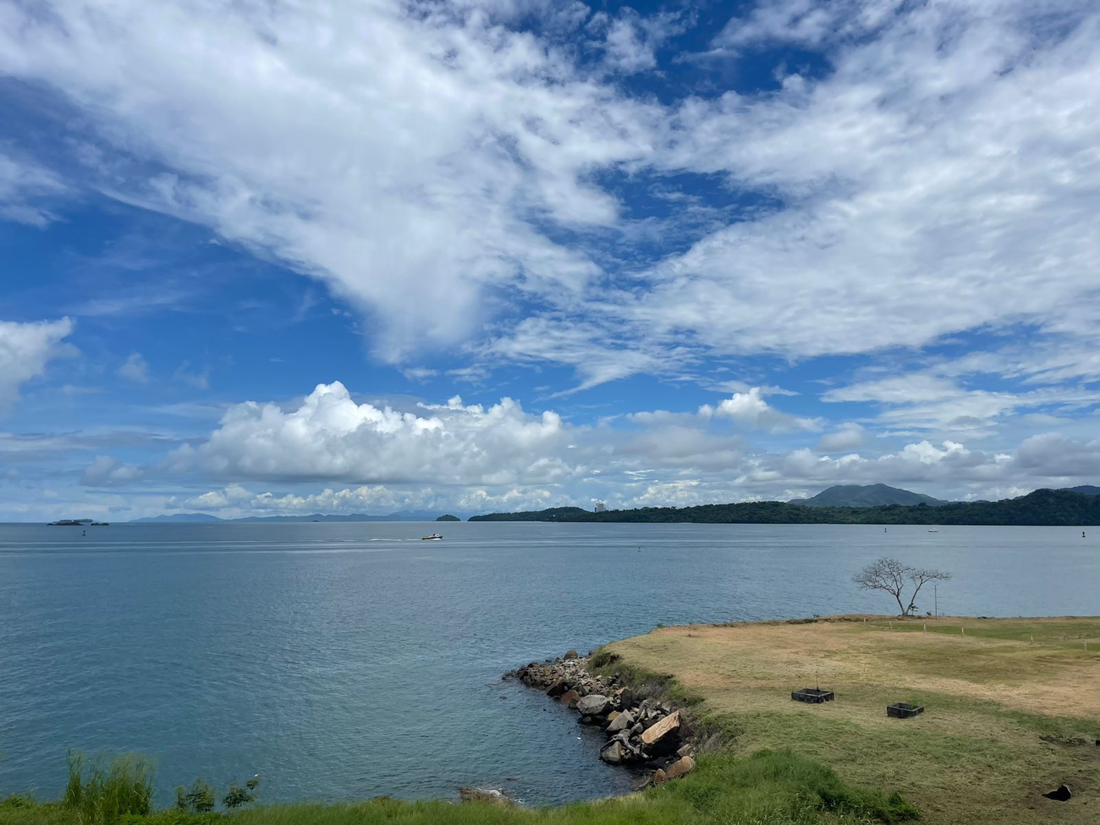 Se alquila apartamento completamente amoblado en Isla Naos - Amador