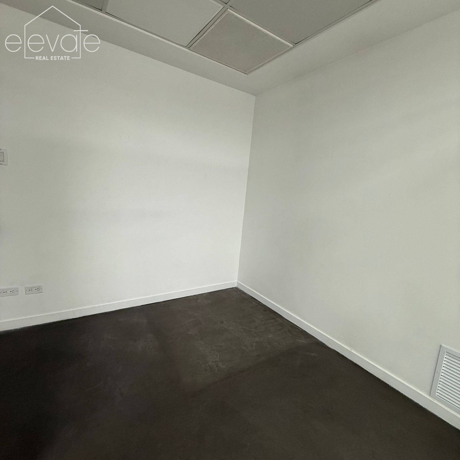 LOCAL COMERCIAL - ROYAL CENTER, MARBELLA