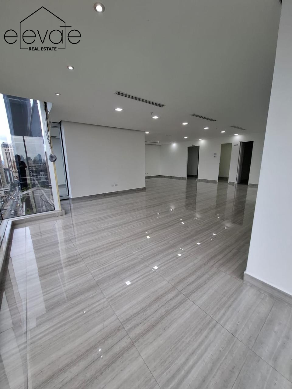 OFICINA EN SAMUEL LEWIS OBARRIO - PH SL55