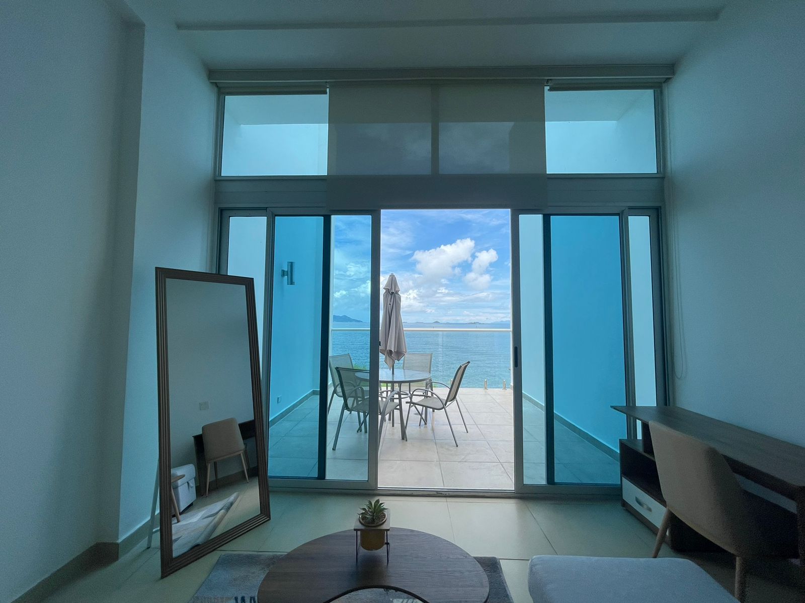 Se alquila apartamento completamente amoblado en Isla Naos - Amador