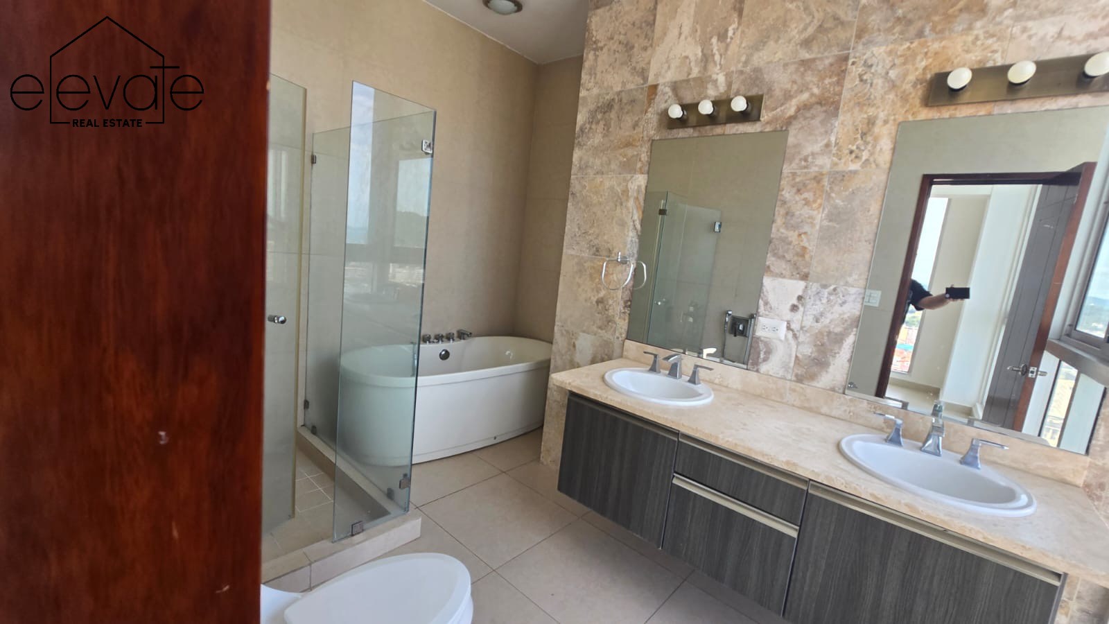 RIVAGE TOWER - AVENIDA BALBOA