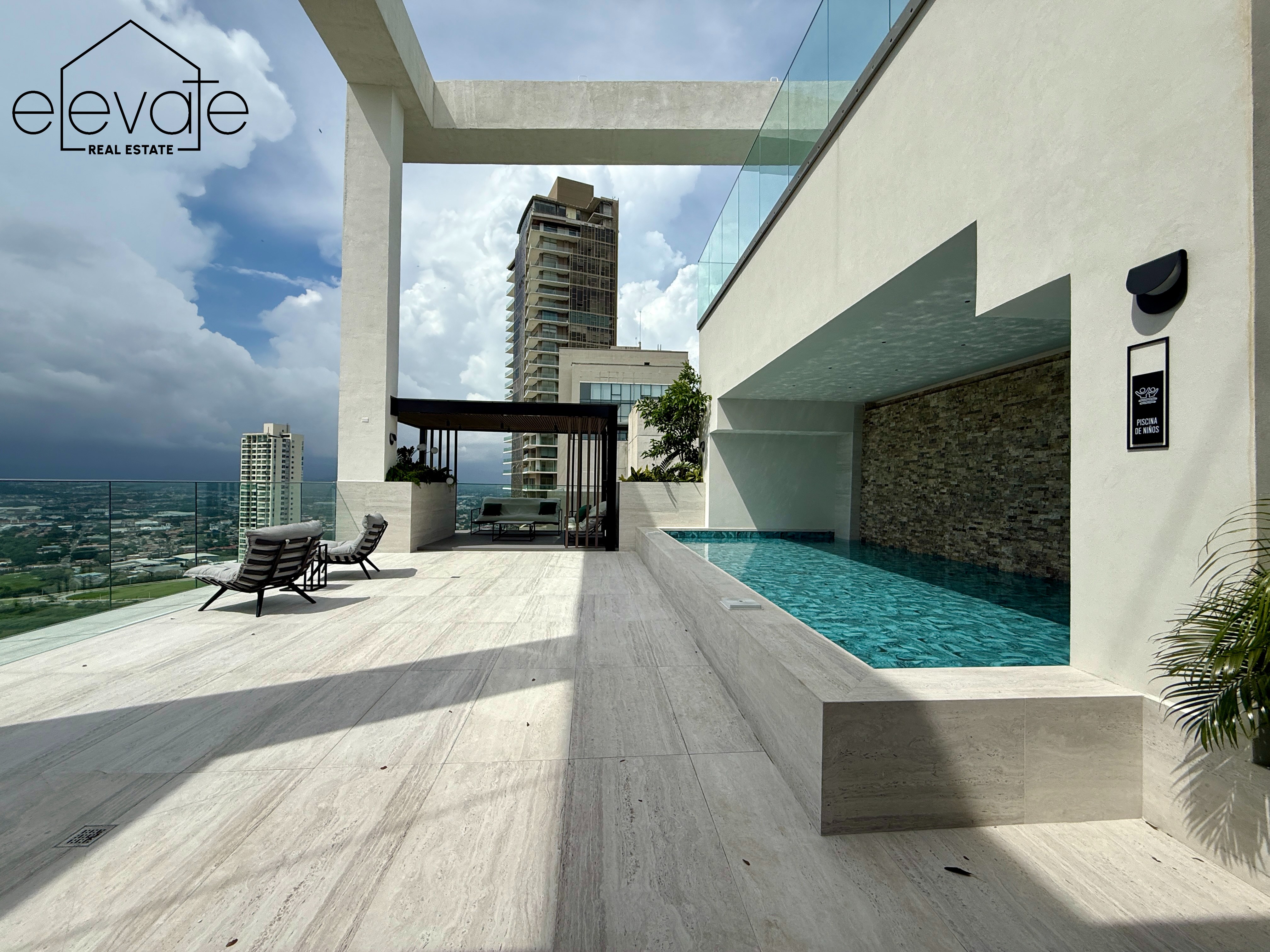PH THE IVY - SANTA MARIA