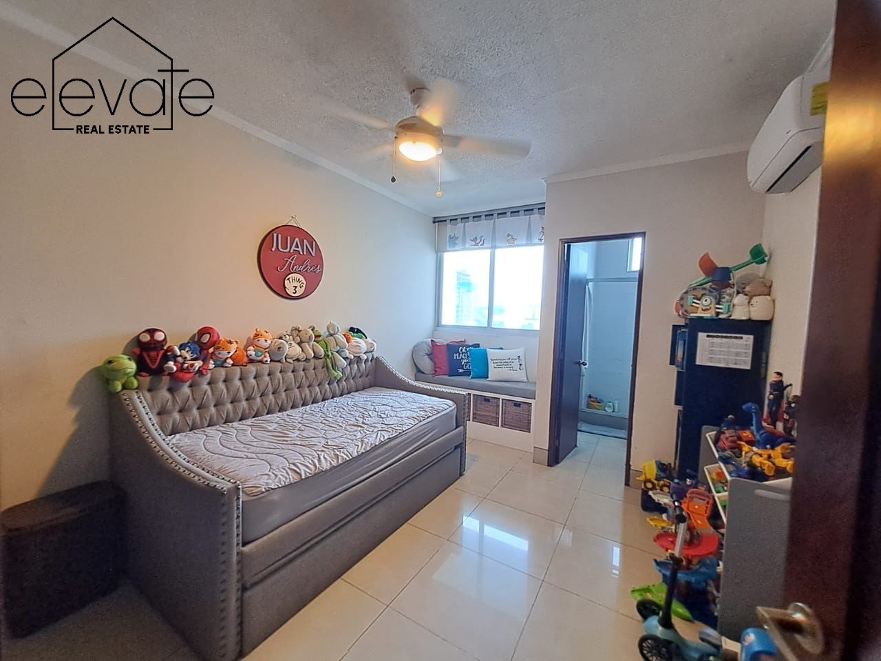 KOLOSAL TOWER - SAN FRANCISCO