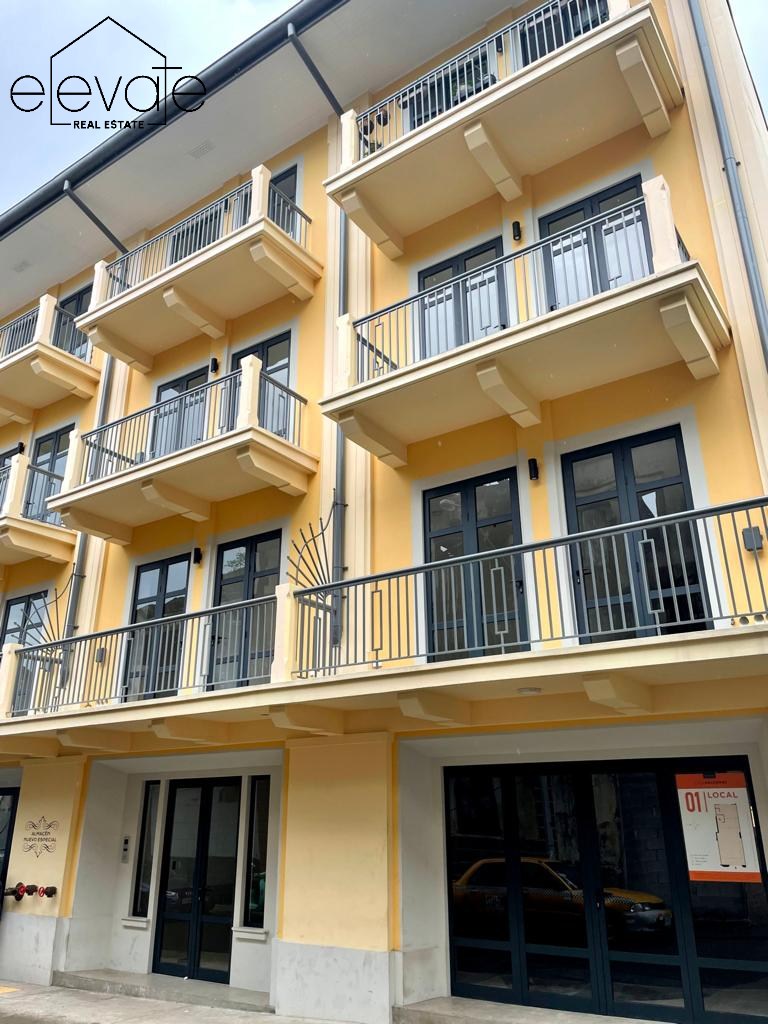 CASA BALCONES - SANTA ANA, CASCO ANTIGUO