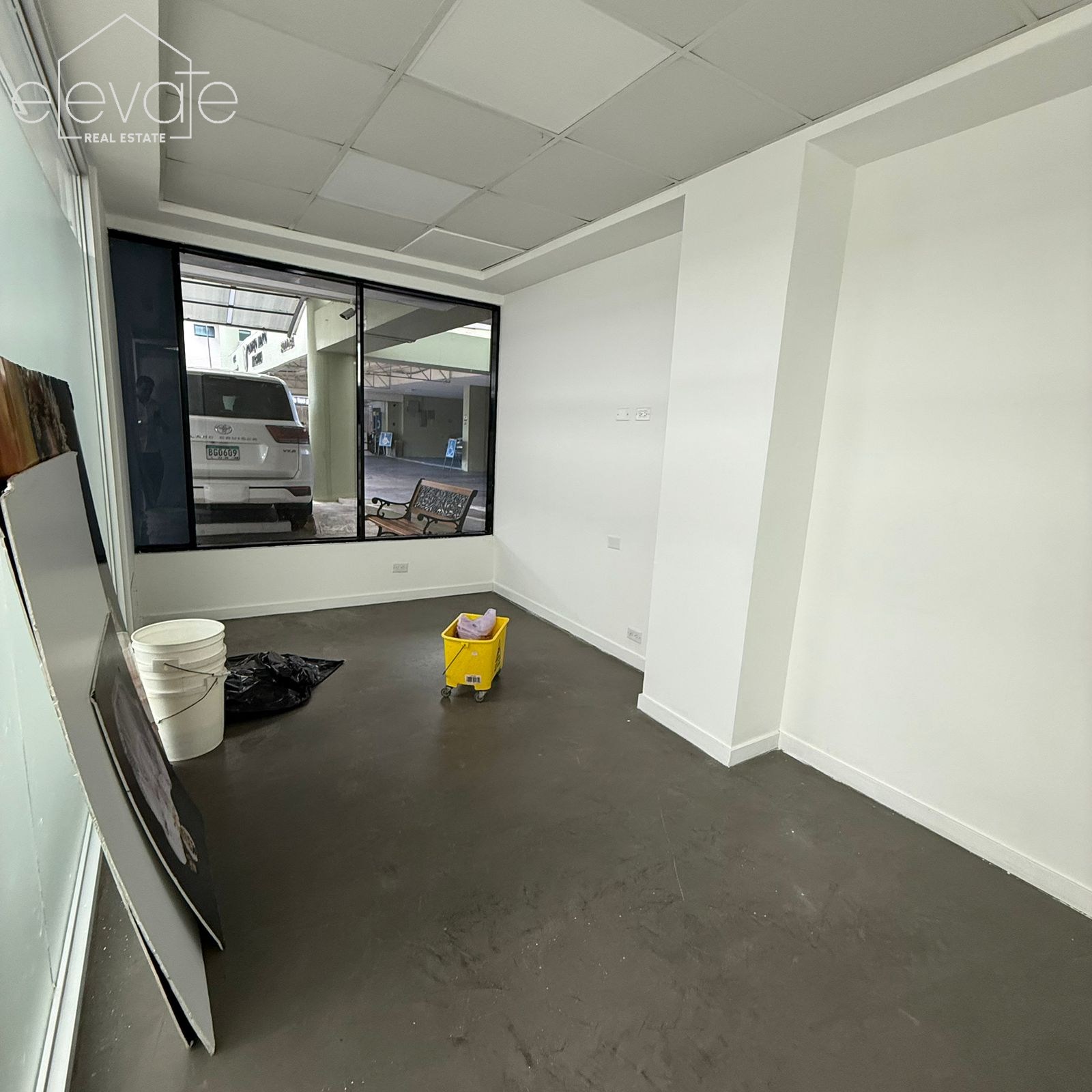 LOCAL COMERCIAL - ROYAL CENTER, MARBELLA