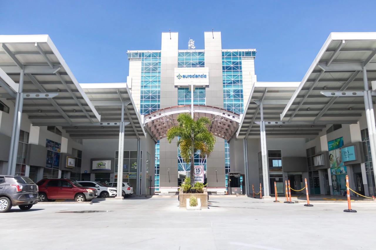VENTA DE LOCAL COMERCIAL, SAN JOSÉ, SANTA ANA, PLAZA MURANO