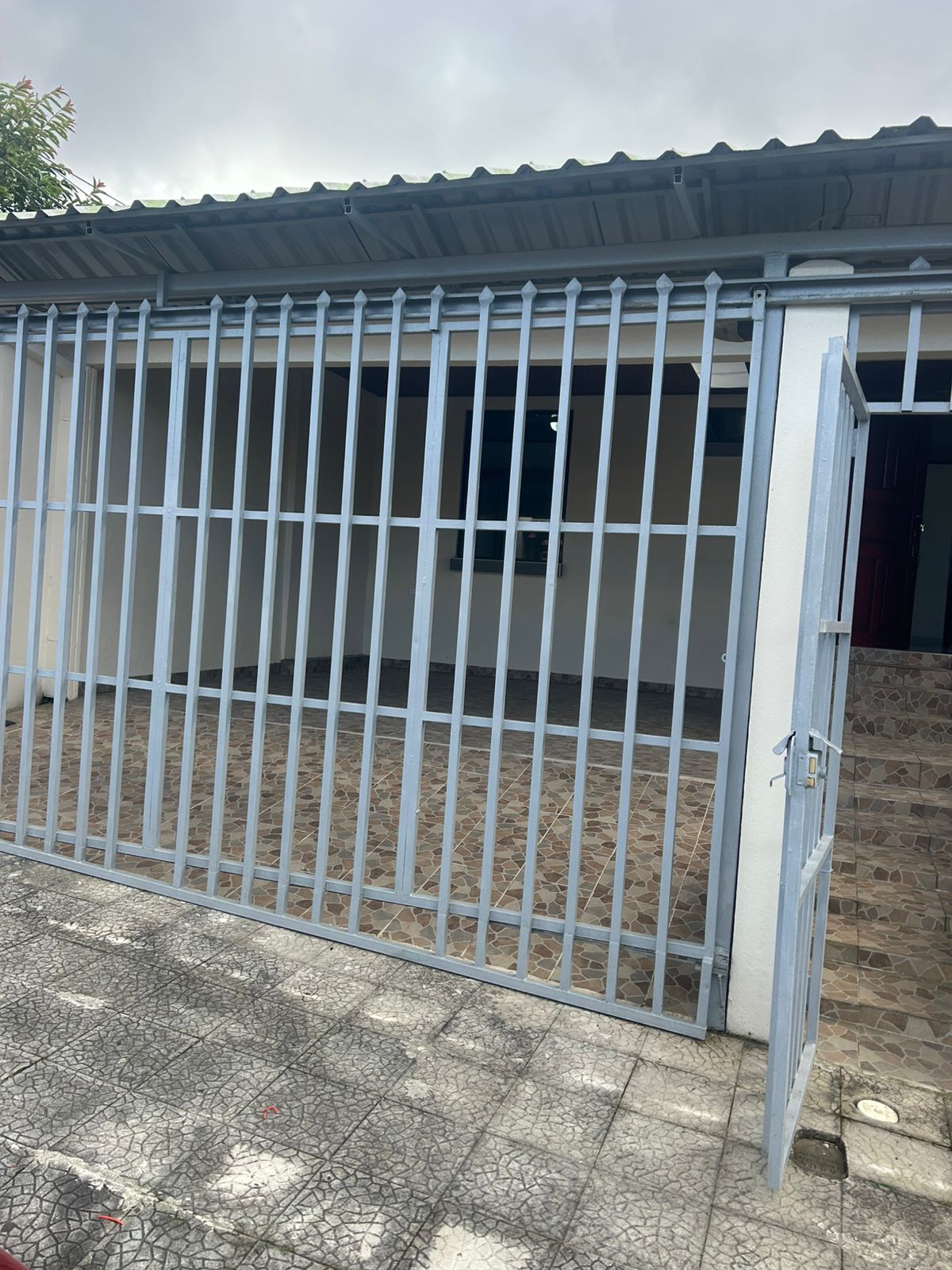 VENTA DE CASA, SAN JOSÉ, GUADALUPE, EL CARMEN, URB.BERNARDO IGLESIAS.