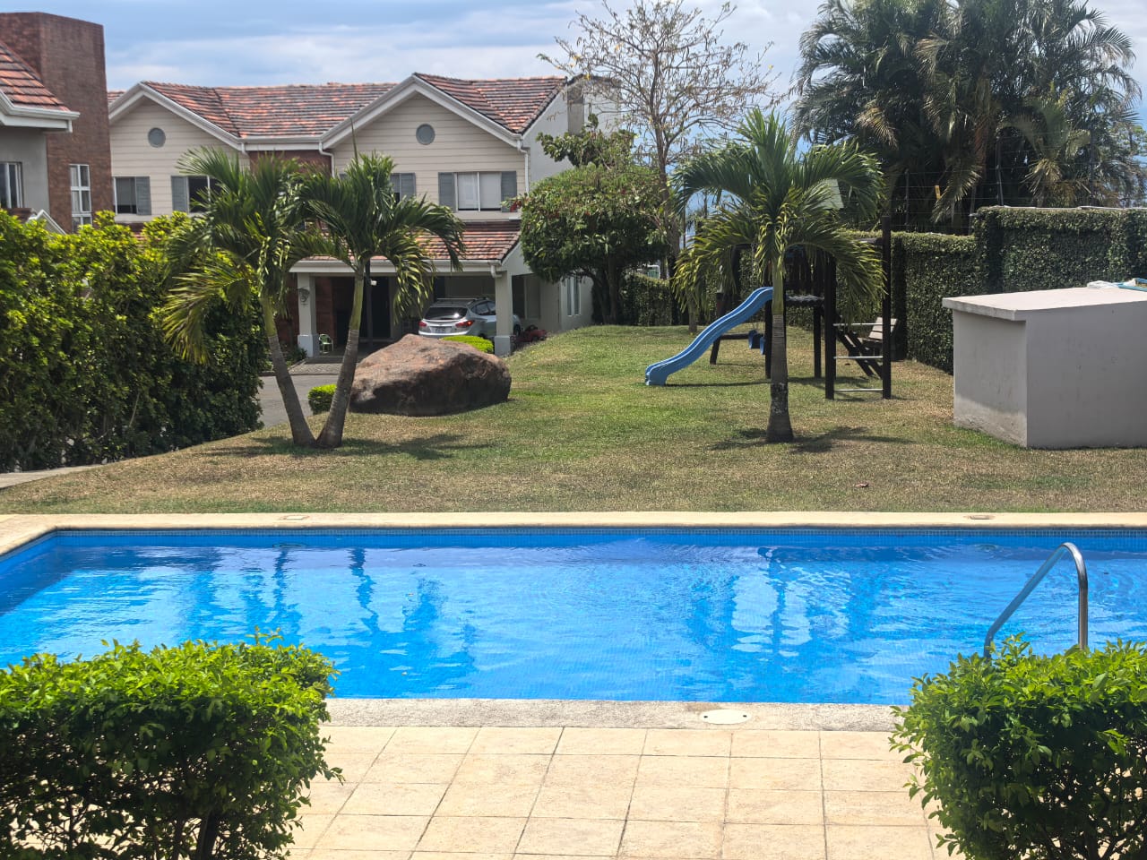 VENTA DE CASA, ESCAZÚ, SAN ANTONIO, CONDOMINIO SAN TELMO