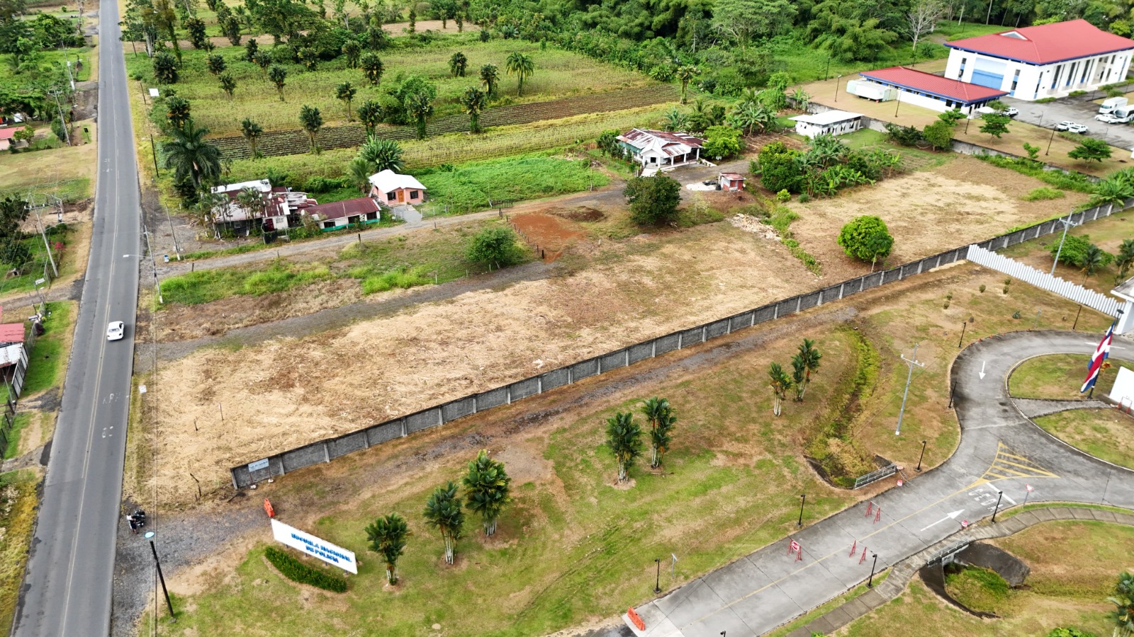 VENTA DE PROPIEDAD CON SEIS LOTES EN CARIARI DE POCOCI