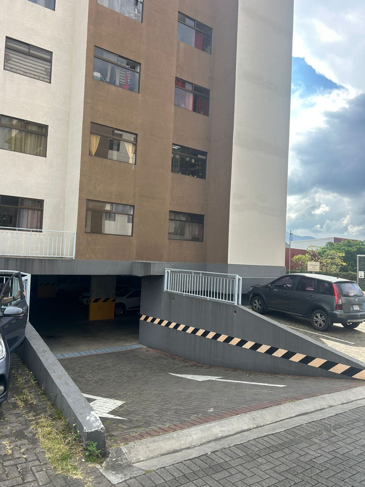 VENTA DE APARTAMENTO, SAN JOSE, HATILLO, COND. TORRES DE MONTERREY.
