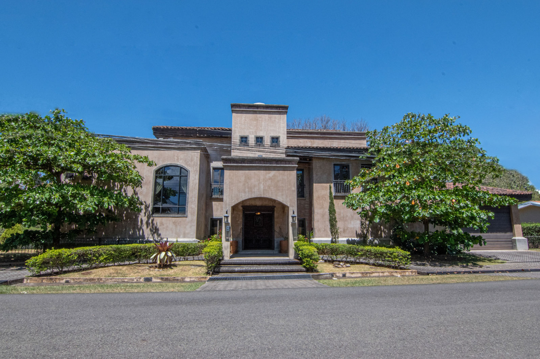 VENTA DE CASA AMUEBLADA, ALAJUELA, LA GUÁCIMA, HACIENDA LOS REYES
