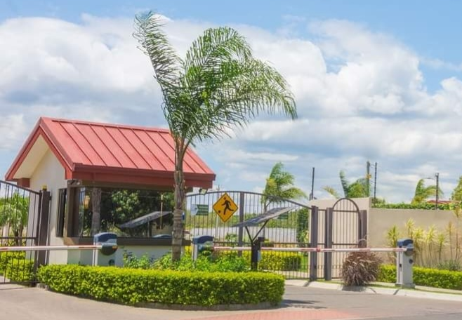 VENTA DE CASA AMUEBLADA, ALAJUELA, LA GUÁCIMA, JARDIN REAL