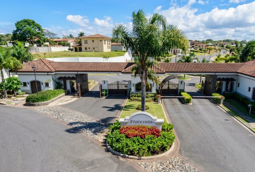 VENTA DE CASA, HEREDIA, ULLOA, CONDOMINIO FRANCOSTA